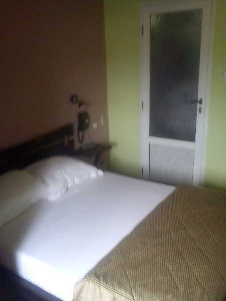 Bab Ezzouar Roza Hotel מראה חיצוני תמונה
